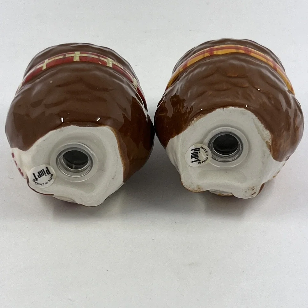 Pier 1 One Owl Design‎ Salt Pepper Shakers Winter Scarves Brown 3